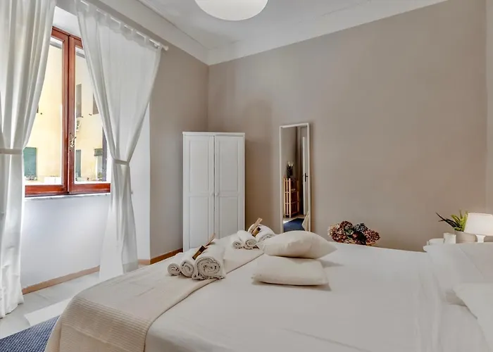 Domus Camilla Apartment *